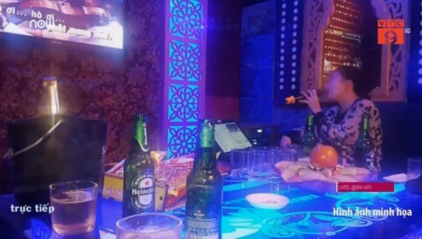 Video: Bị đánh chết khi vào quán karaoke hỏi mua dâm
