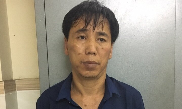 Cảnh sát bắt người đàn ông dùng dao lam rạch túi trộm tiền