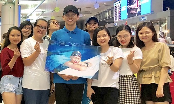 Tạm gác vai trò MC, Quang Bảo đại diện Việt Nam tham gia đường bơi quốc tế