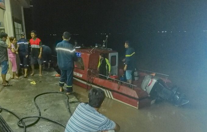 Một Việt kiều rơi xuống sông mất tích ở Vĩnh Long