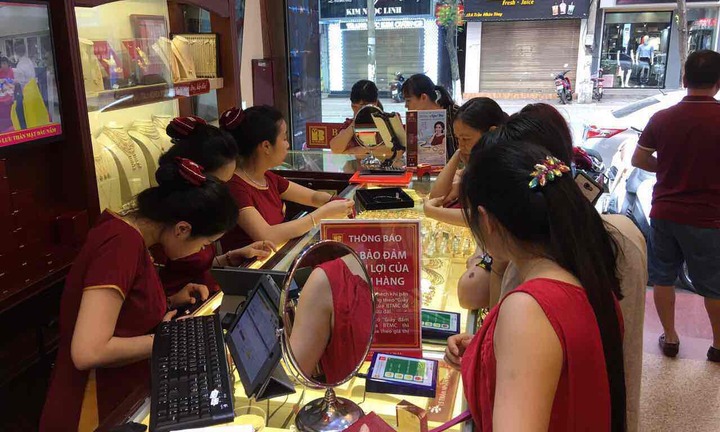 Giá vàng hôm nay 21/9: Bất ngờ vọt 'đỉnh', có thể chốt lời ngay bây giờ