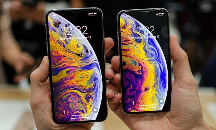 Video: 'Đập hộp' iPhone XS Max và Apple Watch 2018 đầu tiên về Việt Nam