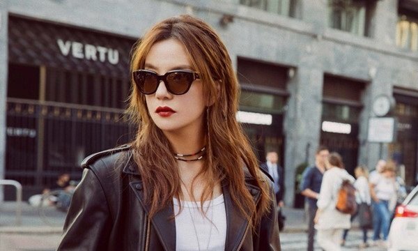 Triệu Vy ở tuổi 42 trẻ đẹp hơn sau khi giảm 15 kg