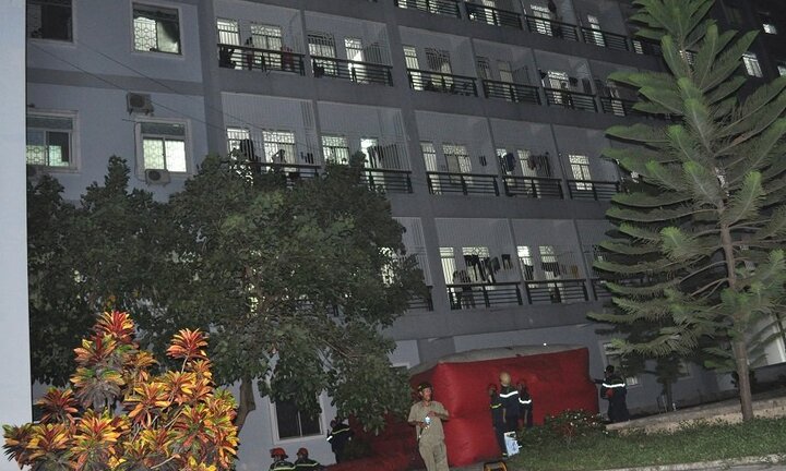 Em gái không cho hút thuốc lá, người đàn ông ở Quảng Ngãi đòi nhảy lầu tự tử