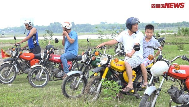 Clip: Ngắm dàn xe Simson còn sót lại ở Hà Nội