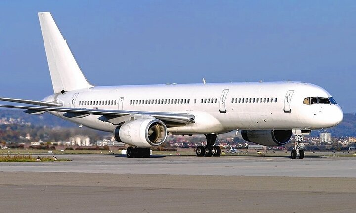 Tại sao phần lớn máy bay đều sơn màu trắng?