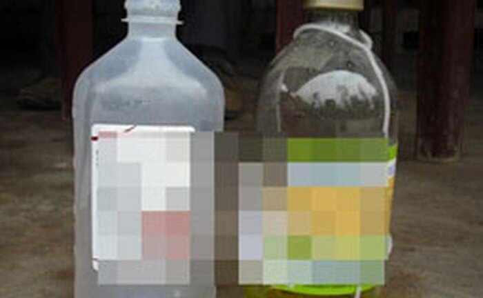 Tự mua chai dịch màu vàng về truyền tại nhà, một phụ nữ suýt chết