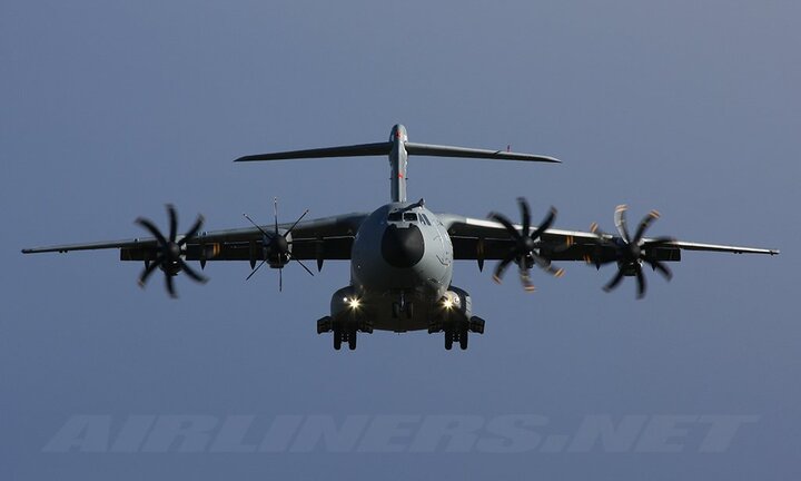 Pháp sử dụng siêu máy bay vận tải quân sự Airbus A400M trong chiến dịch chống khủng bố