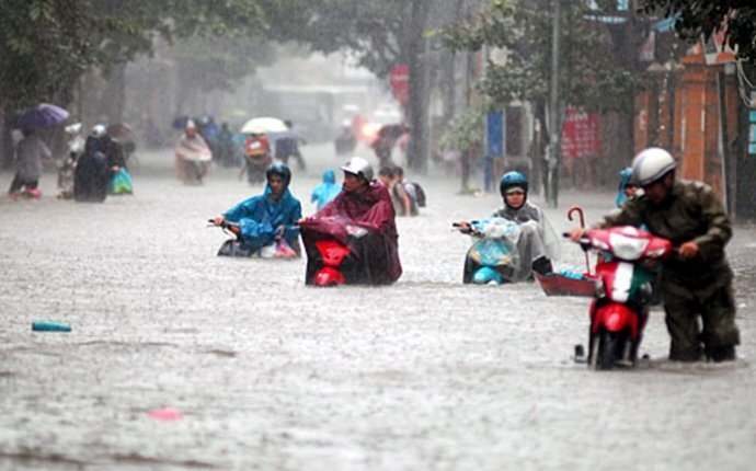 Thời tiết ngày 30/9: Không khí lạnh tăng cường miền Bắc, mưa lớn ở Trung Bộ