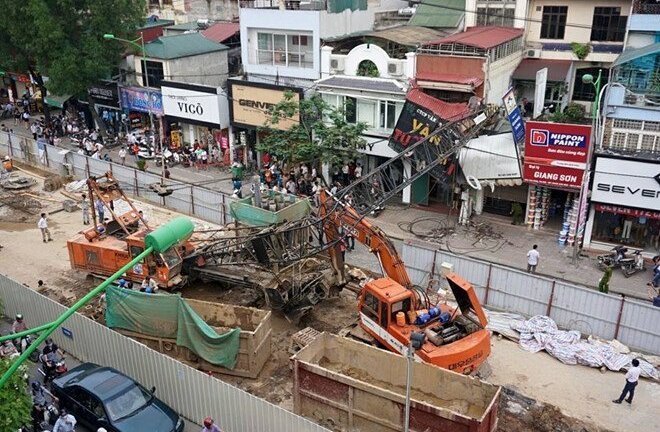 Video: Số phận mong manh dưới những cẩu tháp công trình trên cao
