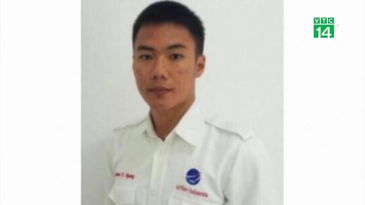 Chân dung nhân viên không lưu hy sinh khi cố cứu máy bay ở Indonesia