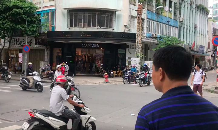 Người đàn ông bị cướp tài sản khoảng 200 triệu đồng ở TP.HCM