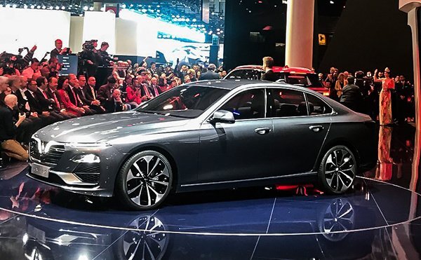 VinFast chính thức ra mắt xe mới Sedan và SUV tại Paris Motor Show 2018