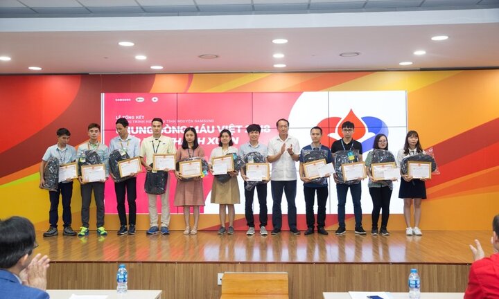 'Chung dòng máu Việt 2018' tiếp nhận gần 18.000 đơn vị máu