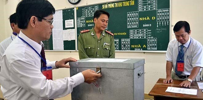 Làm lộ bí mật đề thi có thể bị phạt 20 đến 30 triệu đồng