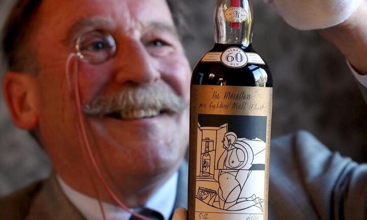 Video: Chai rượu whisky 60 năm tuổi cực hiếm, giá 25,5 tỷ đồng