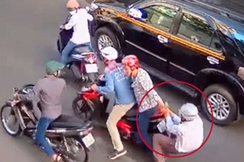 Trên đường đi khám, người phụ nữ mang thai bị giật túi xách ngã chấn thương