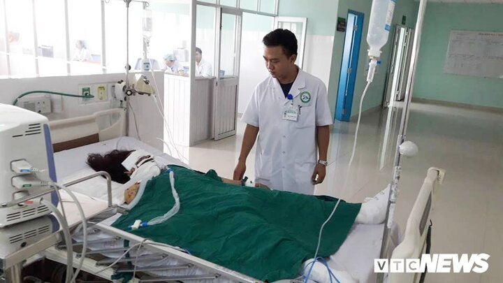 Nguyên nhân chồng ôm mìn đến khu tập thể giáo viên truy sát vợ cũ