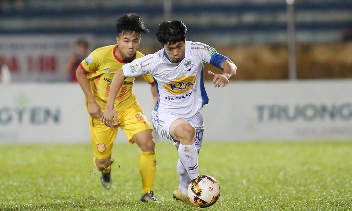 'Vua dội bom' Đông Nam Á lứa tuổi U23: Công Phượng đang vô đối