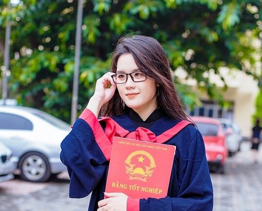 Cô gái nhận được cùng lúc 3 học bổng của trường ĐH tại Mỹ