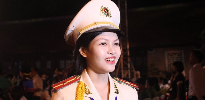 Gặp nữ ‘thủ khoa kép’ xinh đẹp của Học viện Cảnh sát nhân dân