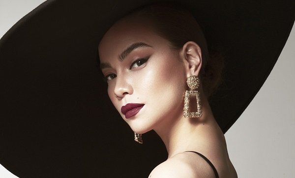 Tung bộ ảnh đầy cá tính, Hồ Ngọc Hà hé lộ vai trò tại Asia‘s Next Top Model 2018