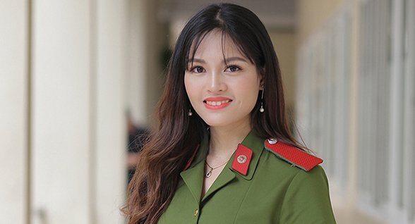 Ảnh: Vẻ đẹp rạng ngời của nữ ‘thủ khoa kép’ xinh đẹp HV Cảnh sát nhân dân