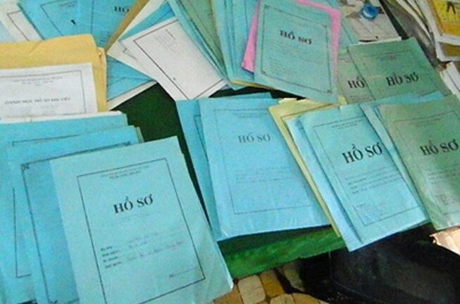 Nhận hàng chục tỷ đồng chạy vào ngành công an, 8 nghi can bị truy tố