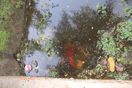 Phát hiện 2 thi thể nam giới dưới mương thoát nước ở Tây Ninh