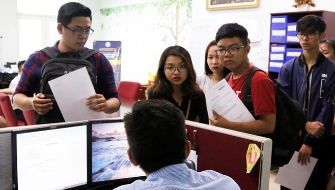 Đuổi 400 sinh viên không nộp bằng THPT, ĐH Sư phạm Kỹ thuật có sai không?