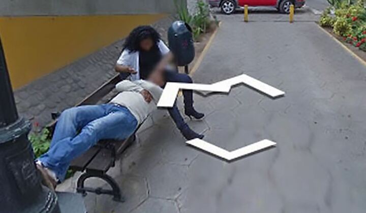 Chồng sốc khi phát hiện vợ âu yếm với nhân tình trên Google Maps