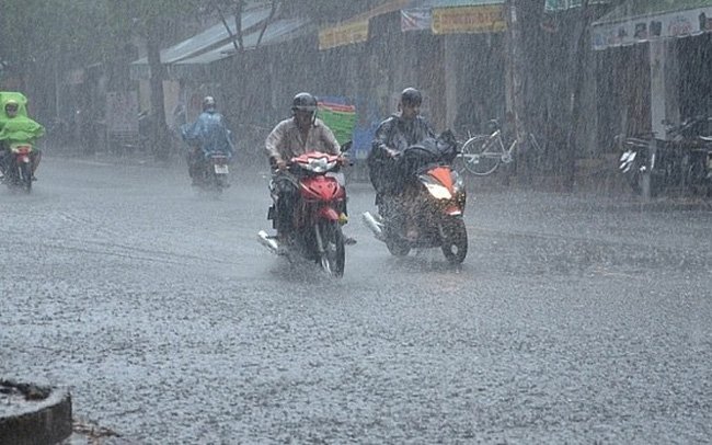 Trung bộ mưa lớn, cảnh báo sạt lở vùng núi