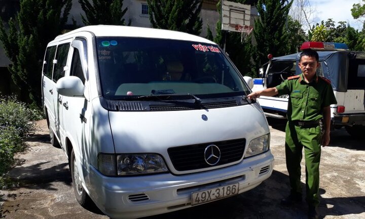 Xác định tài xế xe khách tông trung úy công an rồi bỏ trốn ở Lâm Đồng