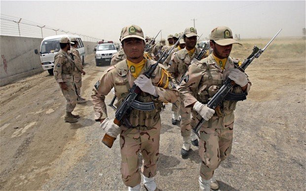 Hàng chục nhân viên an ninh Iran bị bắt cóc gần biên giới với Pakistan