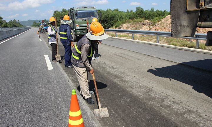 'Sang tên đổi chủ’ gói thầu 1.300 tỷ đồng đường cao tốc Đà Nẵng - Quảng Ngãi có đúng luật?