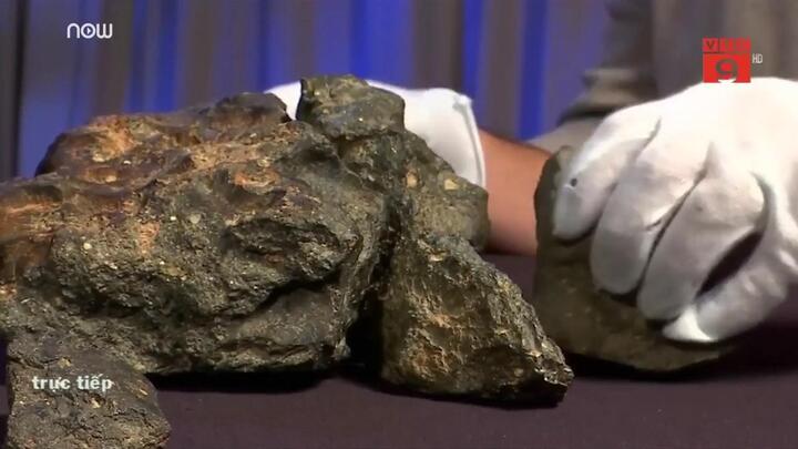 Đấu giá thiên thạch từ Mặt trăng lớn nhất từ trước tới nay