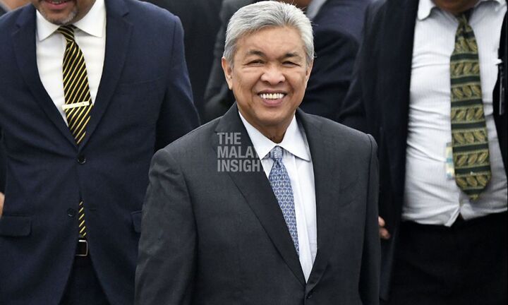 Malaysia bắt cựu Phó Thủ tướng với cáo buộc lạm quyền, rửa tiền