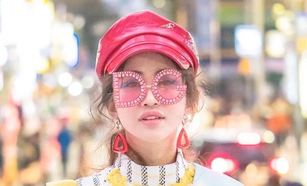 Tham dự 'Seoul Fashion Week 2018', Thiên Nga xuất hiện trên Instagram của Vogue