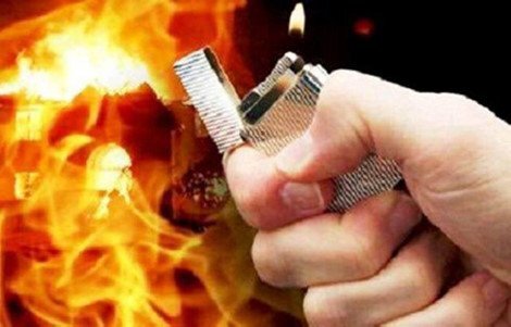 Tẩm xăng tự thiêu, người vợ chết cùng chồng và con trai ở Quảng Nam