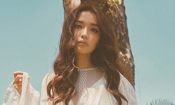 Sau khi bỏ ‘Bùa yêu’, Bích Phương khoe nhan sắc cực quyến rũ