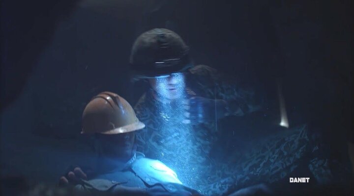 'Hậu duệ mặt trời' tập 21 và 22: Duy Kiên bị ngất khi giải cứu nạn nhân trong đống đổ nát