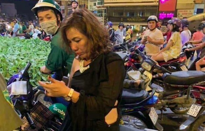 Tai nạn ở ngã tư Hàng Xanh, TP.HCM: Nữ tài xế lái BMW đổ lỗi cho giày cao gót