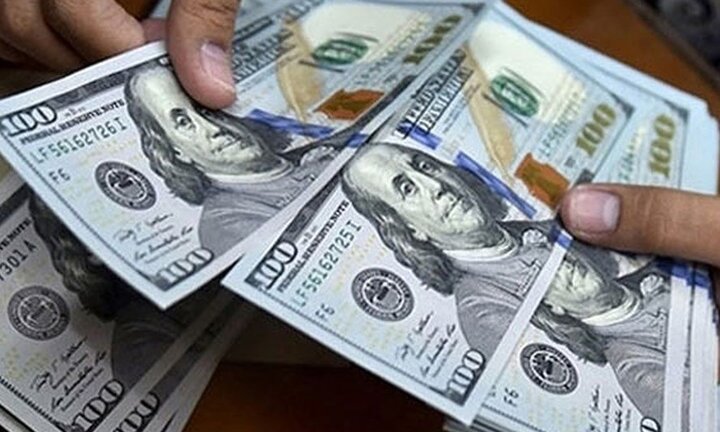 Có bao nhiêu người biết đổi 100 USD sai luật sẽ bị phạt tới 90 triệu đồng?