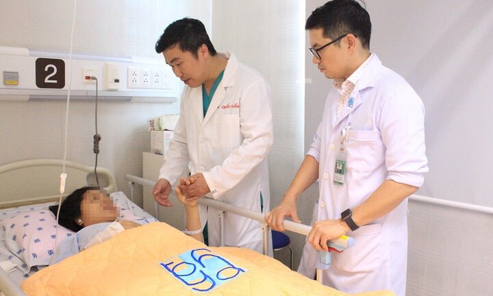 Xuất huyết dưới nhện, thai phụ 33 tuổi nguy kịch