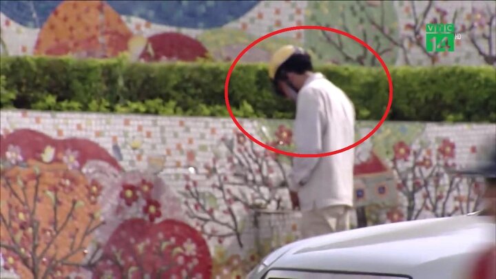 Bắt quả tang đổ rác, tiểu bậy, 32 người được thưởng nóng 500.000 đồng