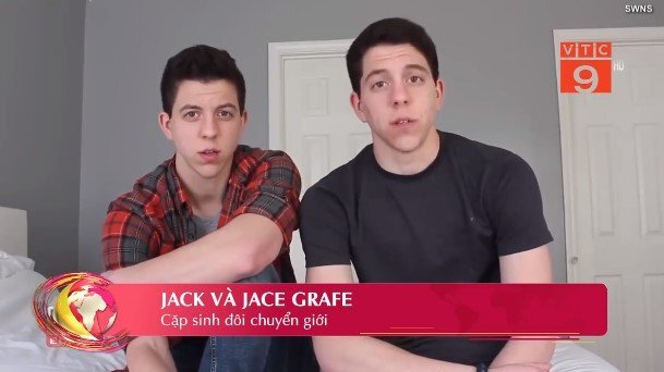 Chị em sinh đôi chuyển giới thành anh em sinh đôi điển trai