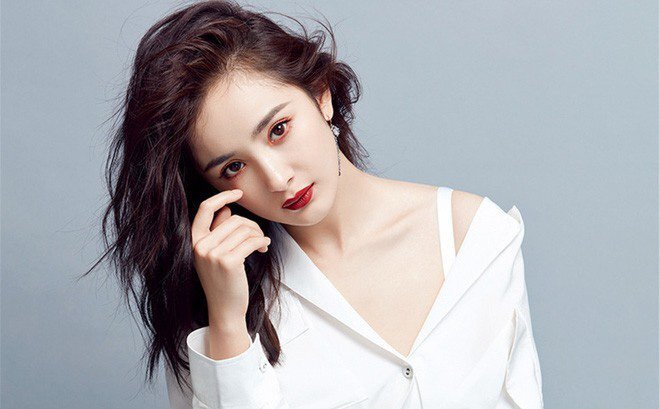 Mặc tin đồn cạch mặt, Dương Mịch gửi lời chúc phúc đến Đường Yên trong ngày cưới