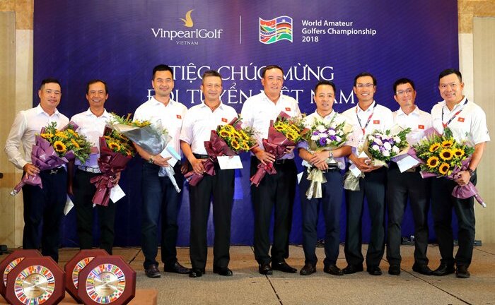 Hình ảnh tuyển Golf Việt Nam mừng chức vô địch Giải WAGC Thế giới
