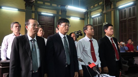 Khó tuyên án, phiên tòa xét xử Vinasun và Grab phải tạm dừng