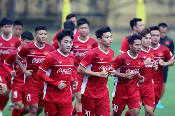 HLV Park Hang Seo loại 5 cầu thủ đầu tiên